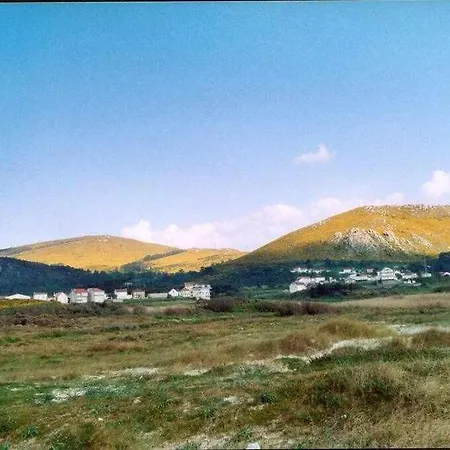 N4 Al Lado Del Faro De Larino *